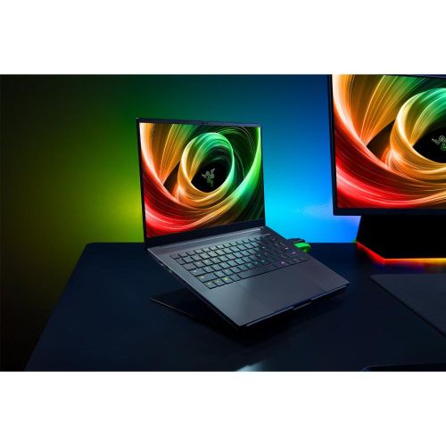 Customize your Razer Blade 14 GPU 5070